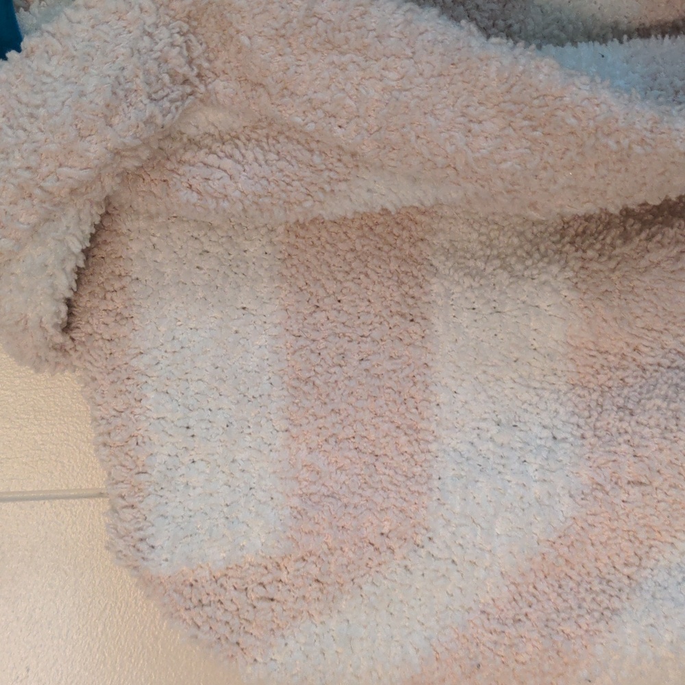 Barefoot Dreams cozy chic robe! - Picture 3 of 7